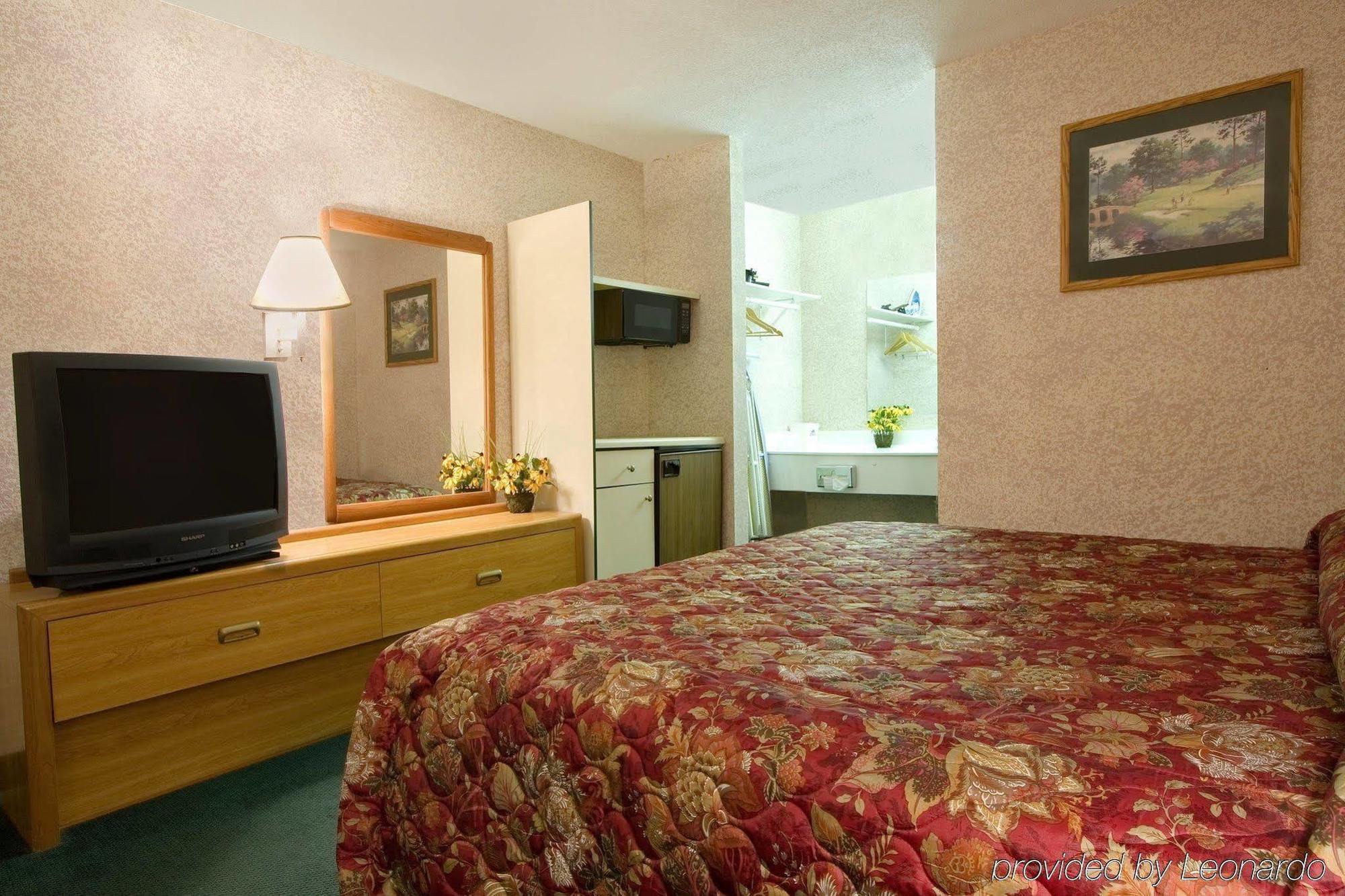 Best Inn Augusta Room photo